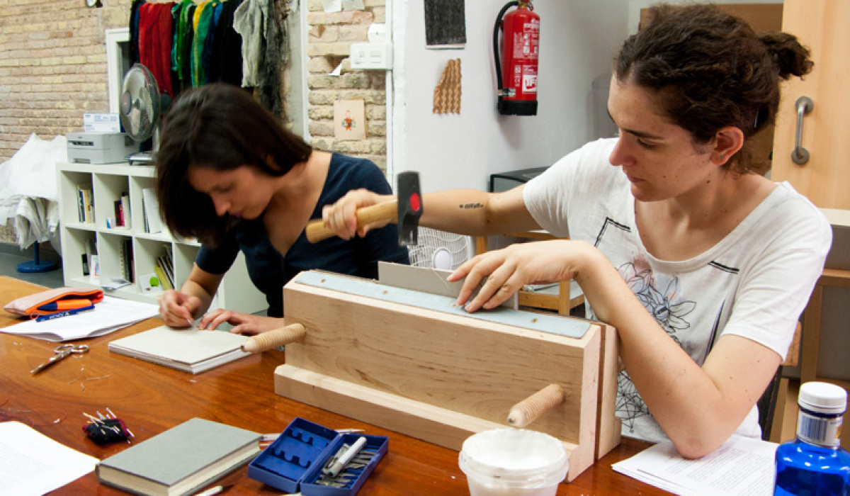 la seiscuatro-TALLER ENCUADERNACIÓN TAPA DURA | la